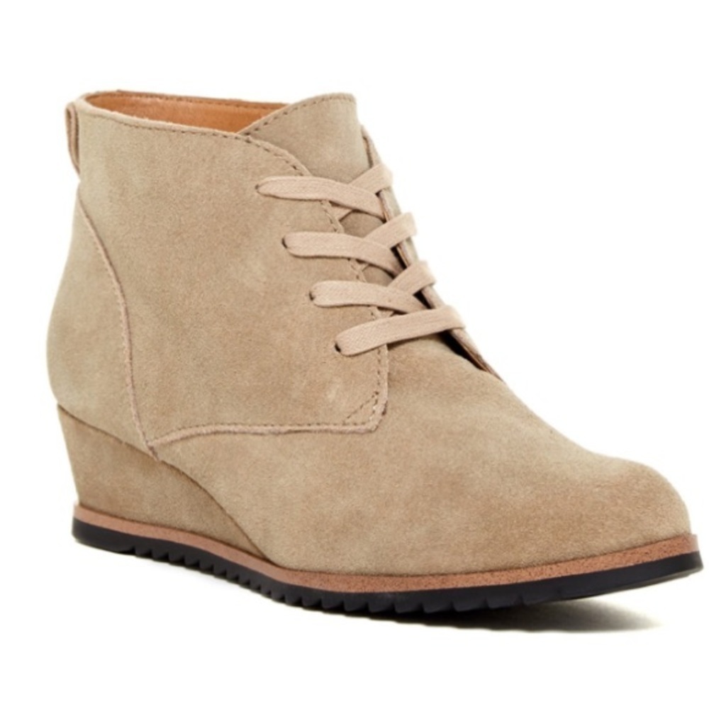 Susina Reid Tan Suede Wedge Lace-Up Booties Size 12